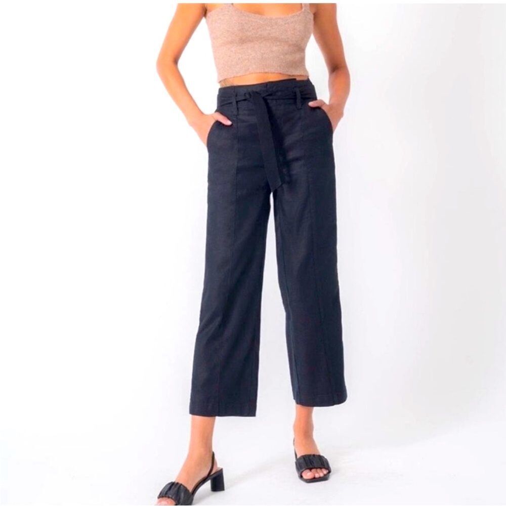 Level 99 Women's Bette Seamed Trouser Crop Pant in Bold Black Linen Blend 25